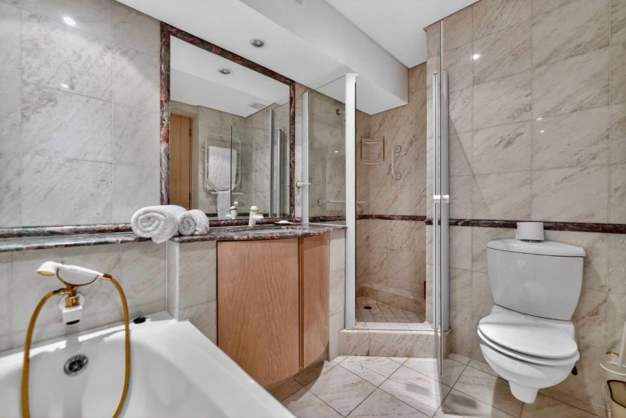 3 Bedroom Property for Sale in Clifton Western Cape